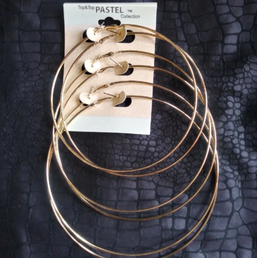 3 Pairs Of Gold Hoop Earrings 6$